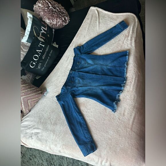 Off The Shoulder Denim Top - Picture 7 of 8